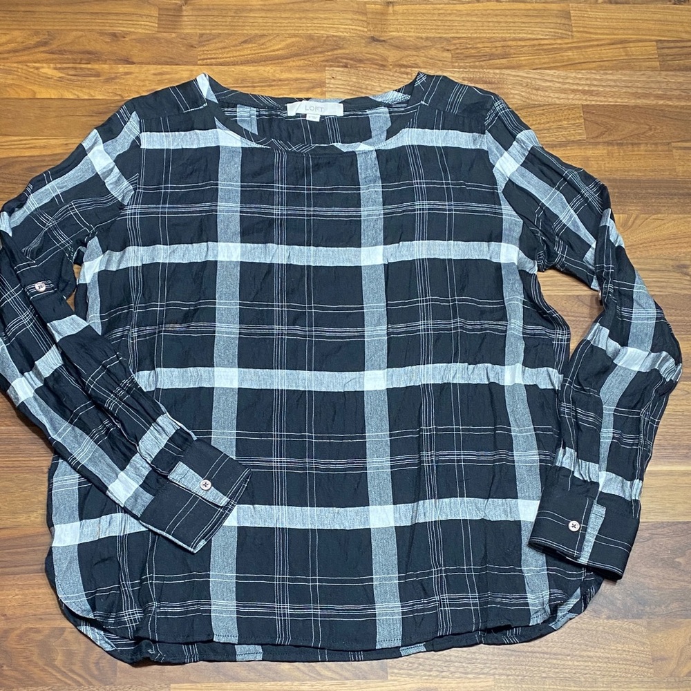 LOFT Black and White Plaid Blouse Shirt Dolphin Hem